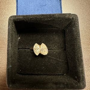 Toi et moi moissanite ring